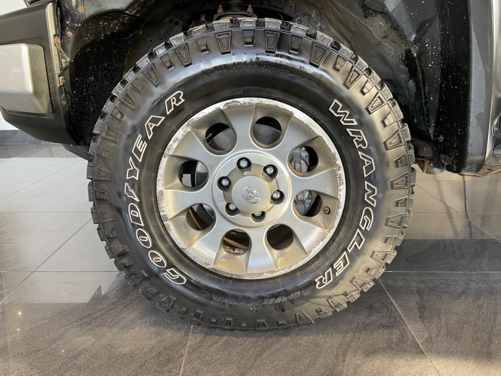 Toyota FJ Cruiser  2011 — photo 28