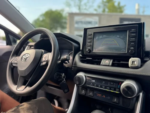 Toyota RAV4 LE 2019 — photo 7