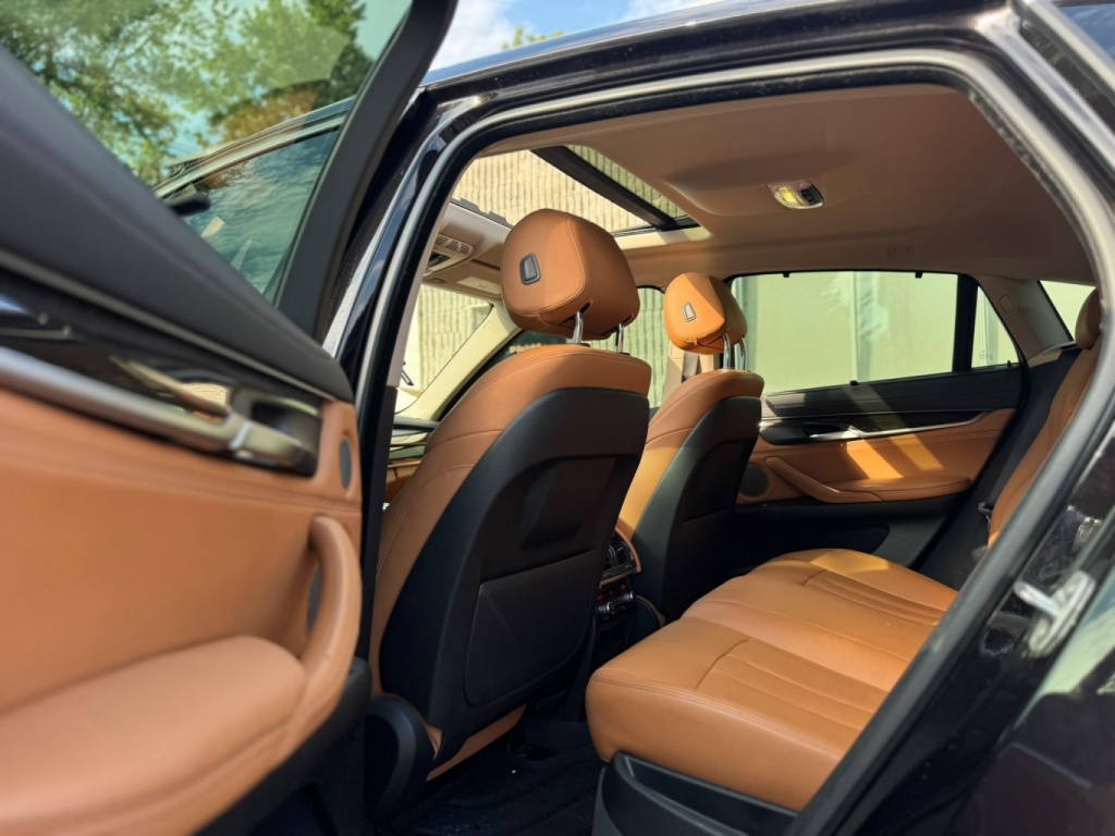BMW X6 xDrive35i 2017 — photo 13