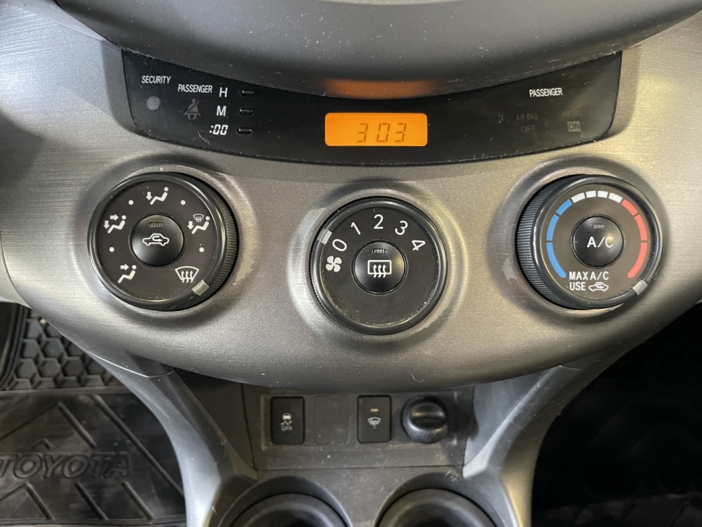 Toyota RAV4 De base 2010 — photo 20