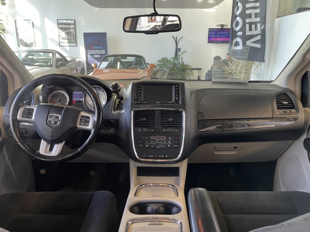 Dodge Grand Caravan Multiplaces 2015 — photo 13