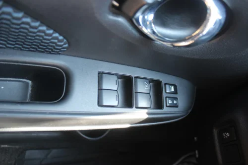 NISSAN Versa Note — photo 18