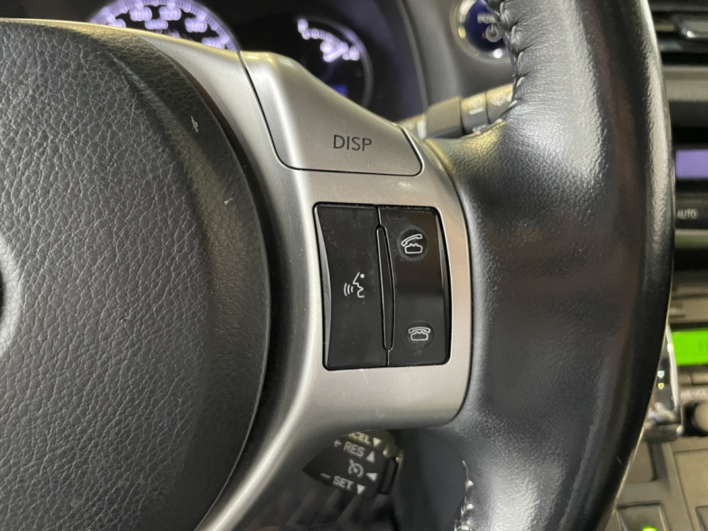 Lexus CT 200h  2012 — photo 18