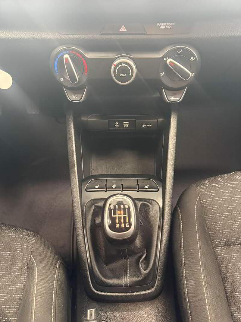 Kia Rio5 2019 LX / MANUEL + CAMERA + BLUETOOTH + BAS KM ++++ — photo 9