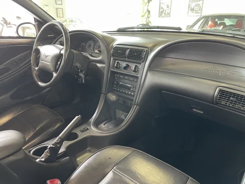 Ford Mustang  2002 — photo 28