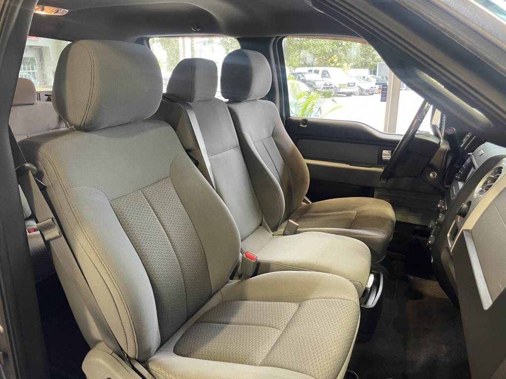 Ford F-150 Lariat 2014 — photo 15