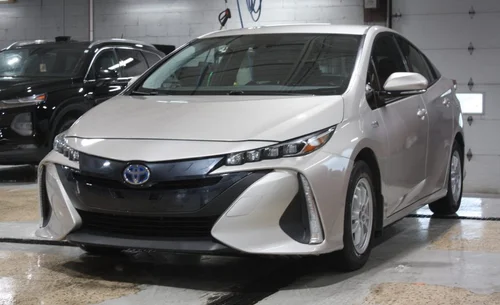 2017 TOYOTA PRIUS PRIME — photo 3
