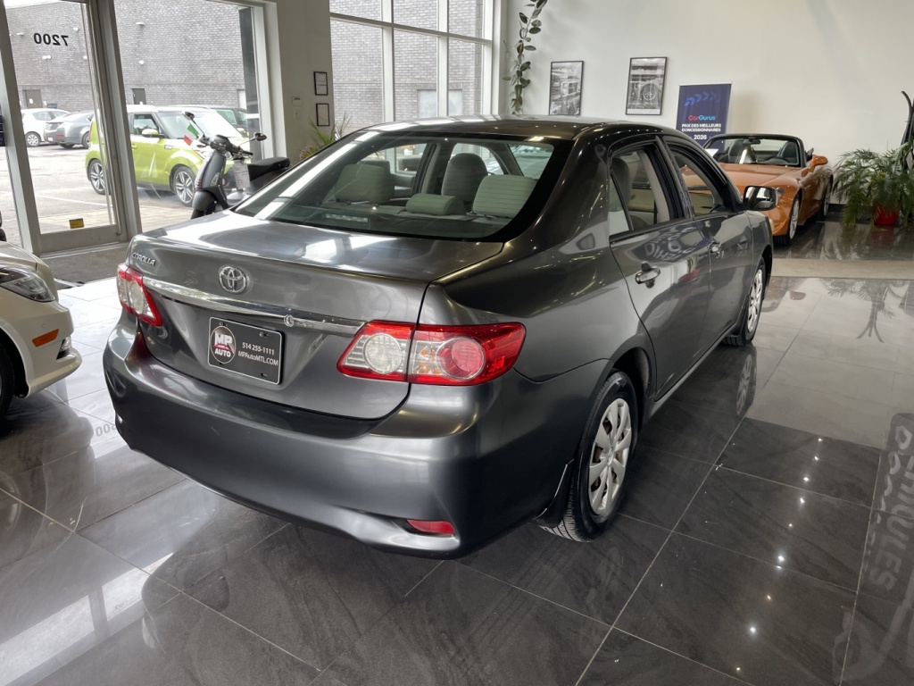 Toyota Corolla CE 2011 — photo 7