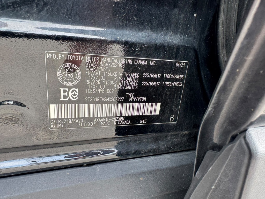 Toyota RAV4 LE 2021 — photo 16