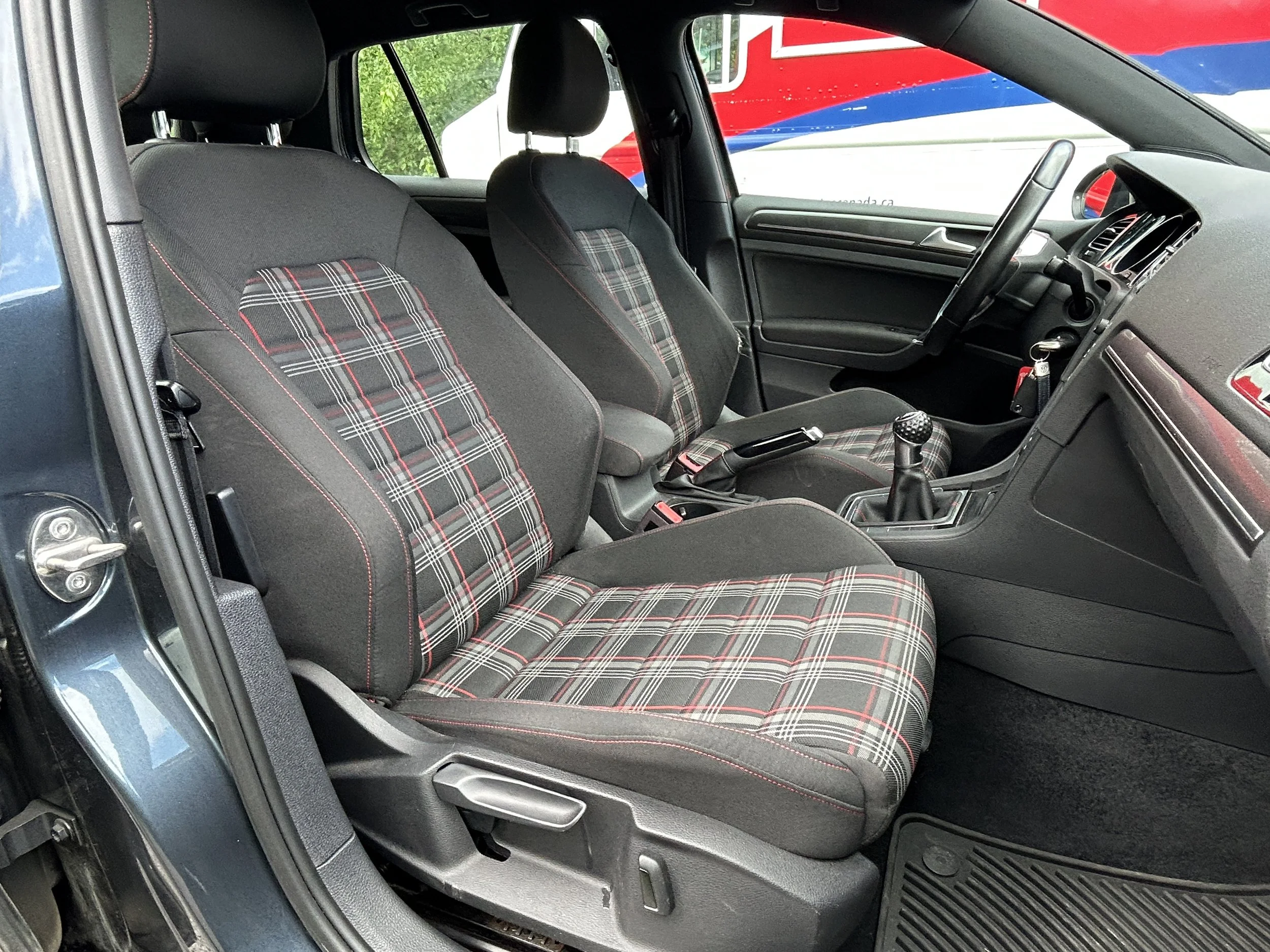 2018 Volkswagen Golf GTI — photo 11