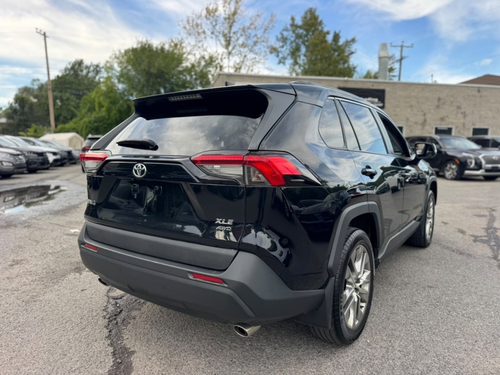Toyota RAV4 XLE 2019 — photo 7