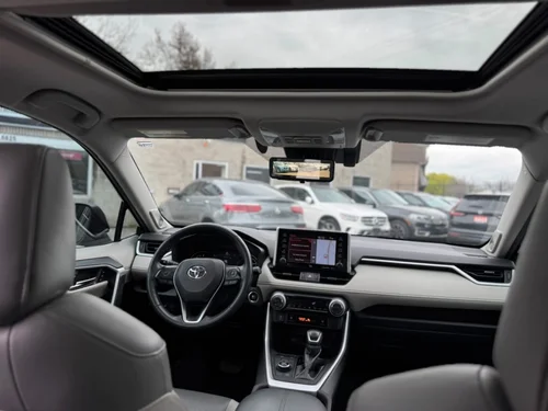 Toyota RAV4 Limitée 2019 — photo 12