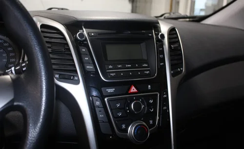2015 HYUNDAI ELANTRA — photo 10