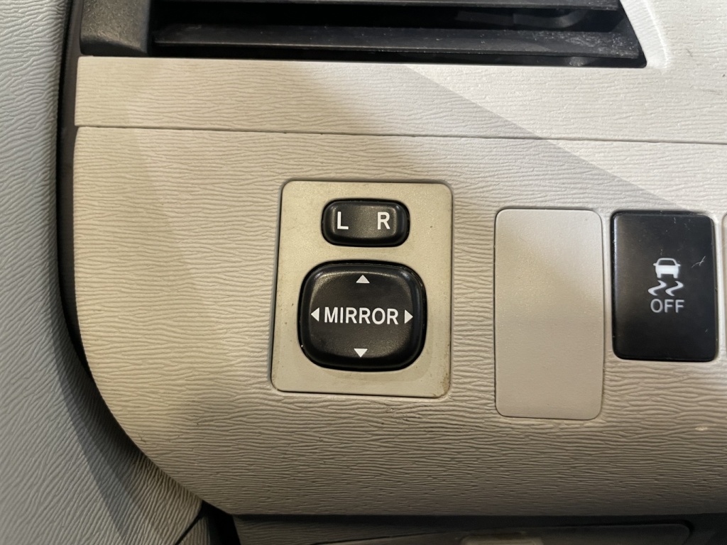 Toyota Sienna CE 2012 — photo 27