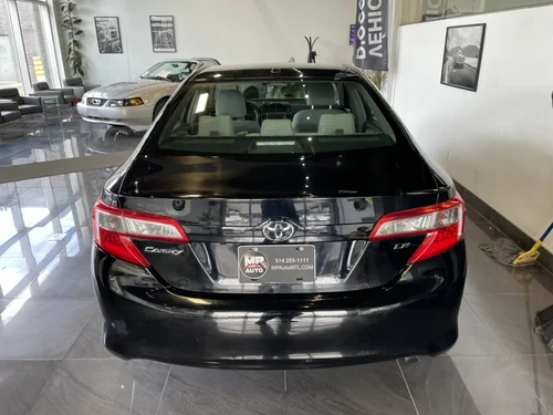 Toyota Camry LE 2014 — photo 6