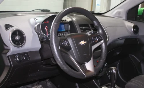 2015 CHEVROLET SONIC LT — photo 9