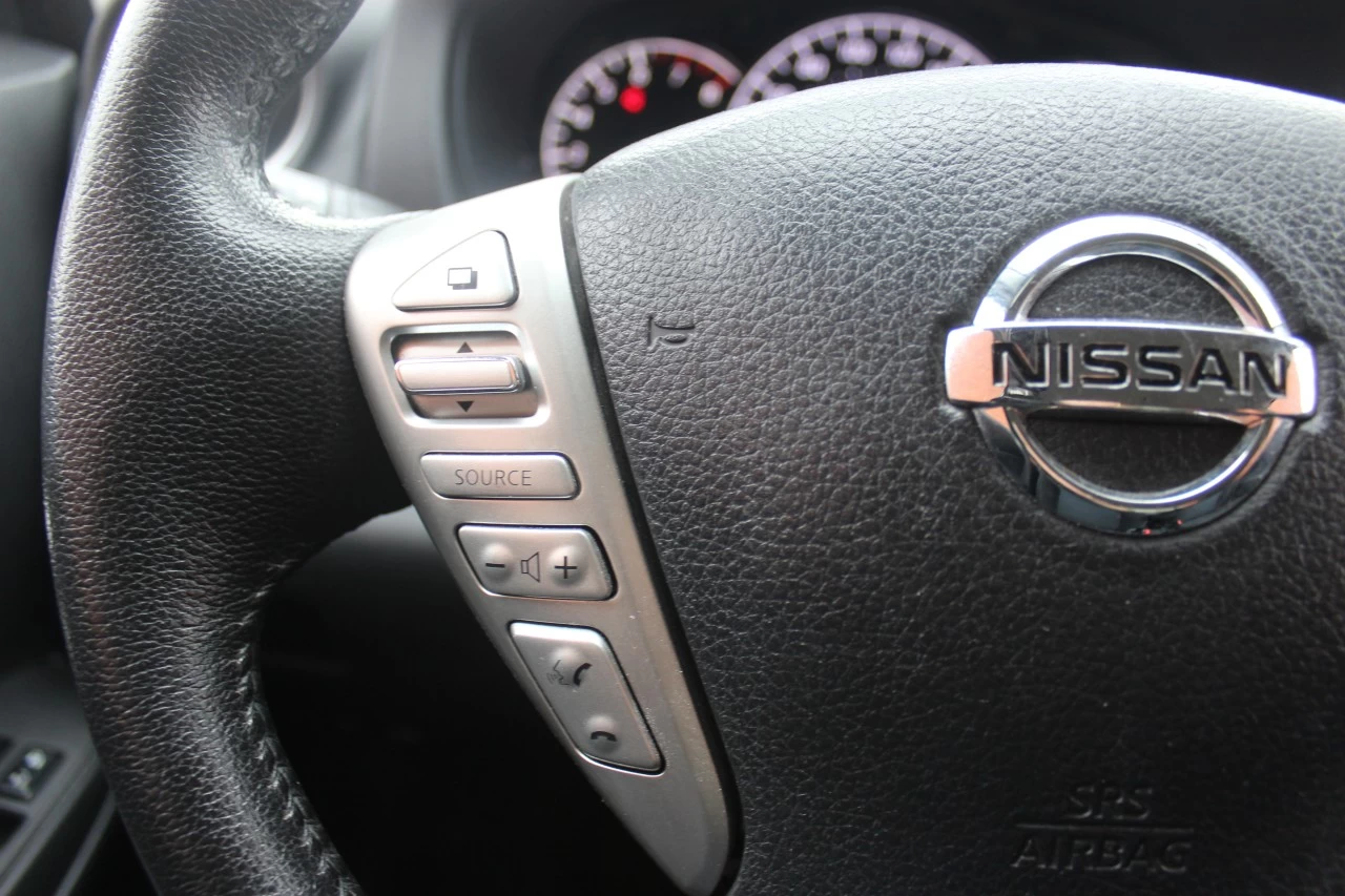 NISSAN Versa Note — photo 14