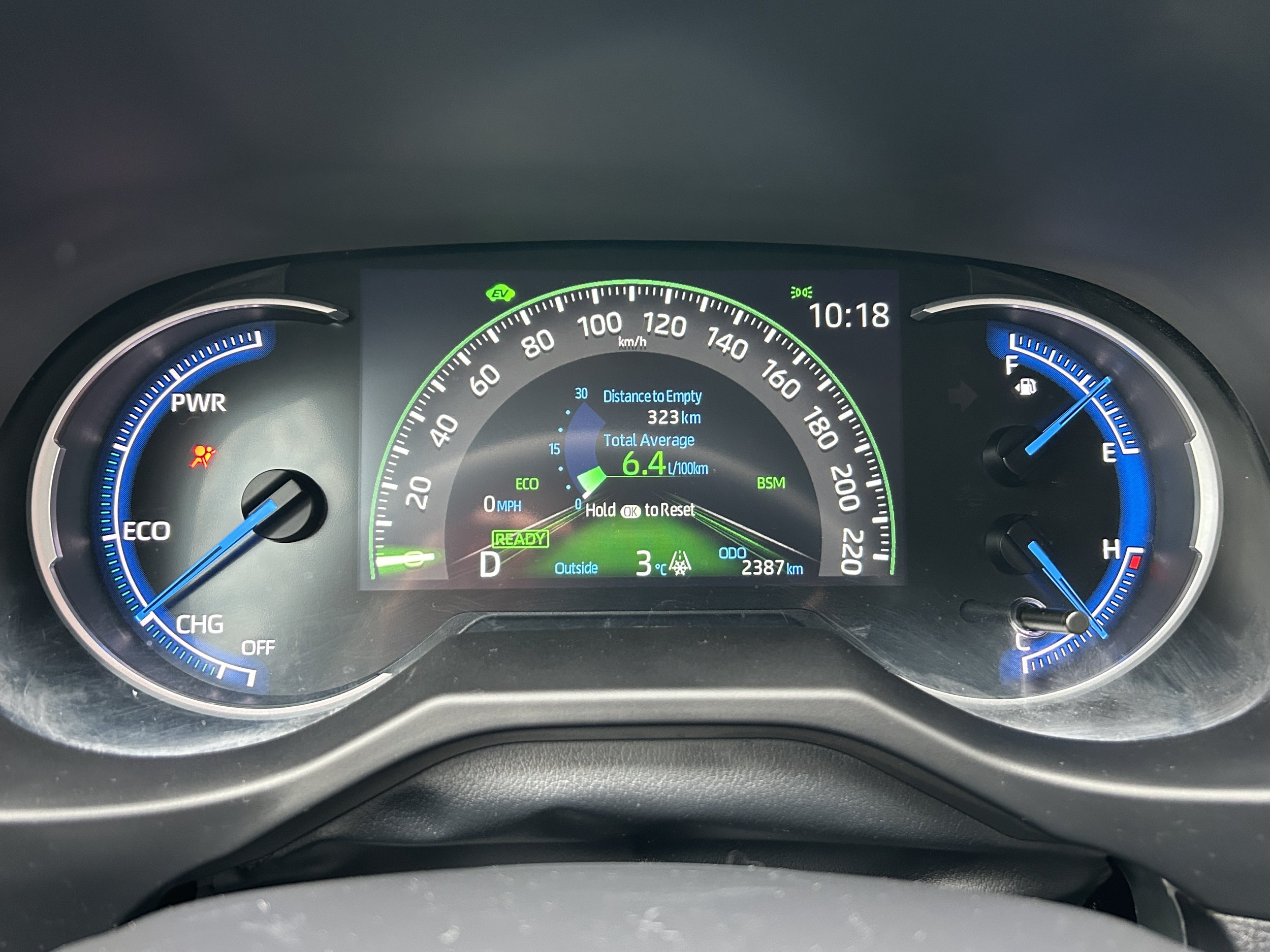Toyota RAV4 XLE Hybrid 2024 — photo 15