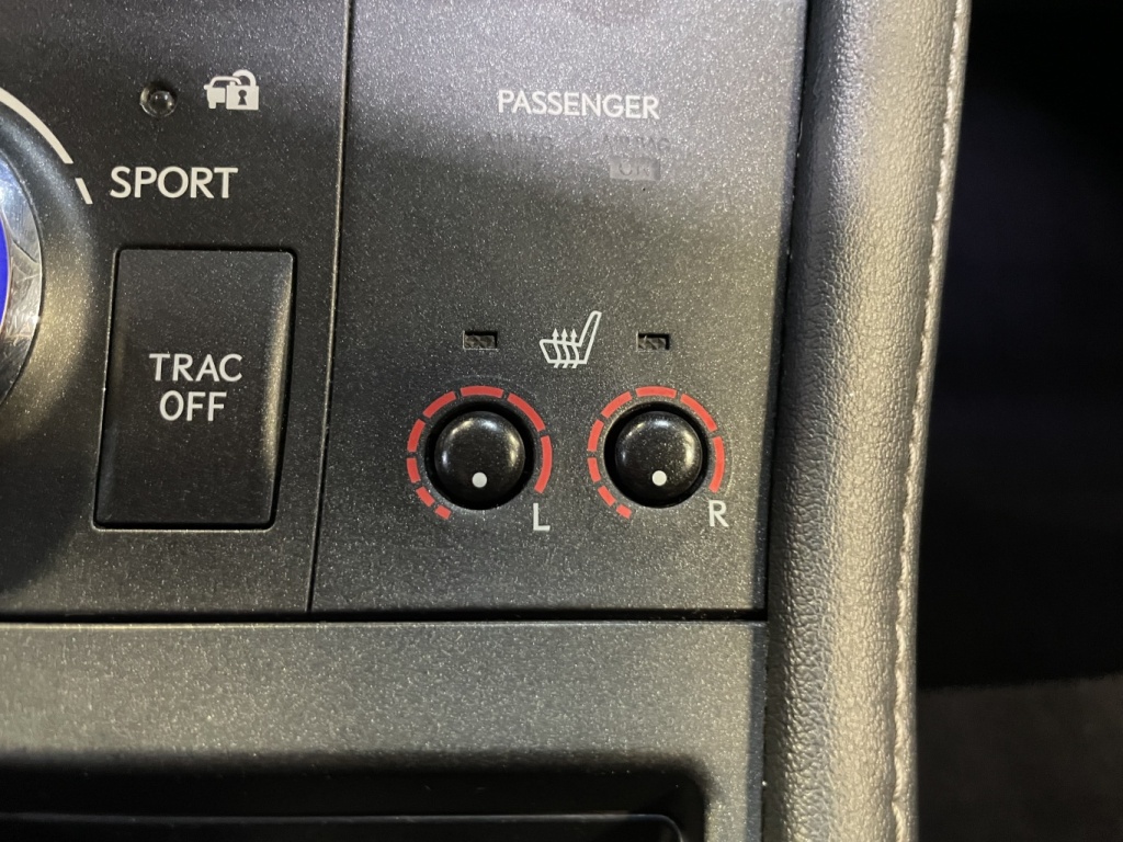 Lexus CT 200h  2014 — photo 27