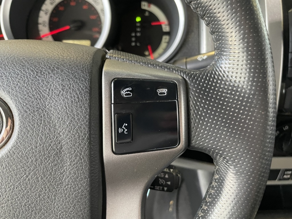 Toyota Tacoma  2012 — photo 16