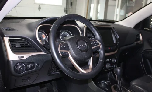 2016 JEEP CHEROKEE LIMITED 4X4 V6 — photo 9