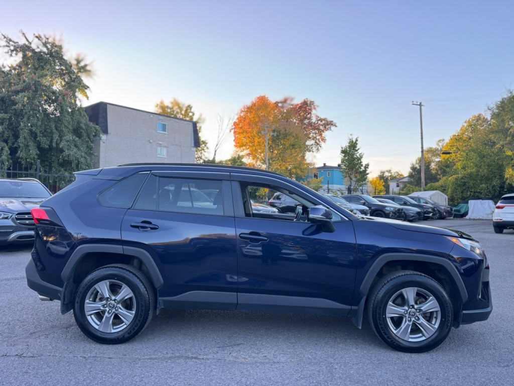 Toyota RAV4 XLE 2022 — photo 5