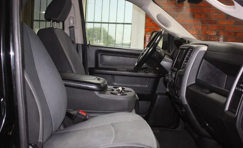 2022 RAM 1500 CLASSIC EXPRESS CREW CAB 4X4 — photo 8