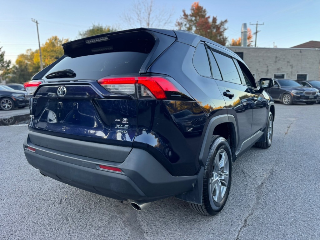 Toyota RAV4 XLE 2022 — photo 9