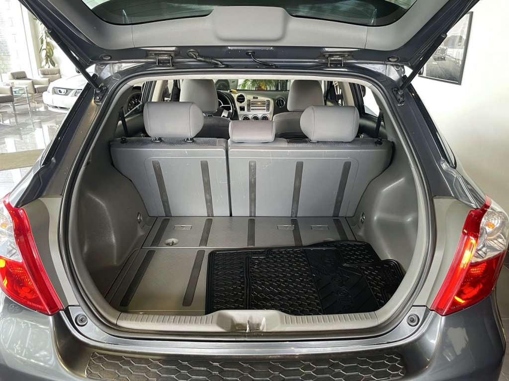 Toyota Matrix XR 2010 — photo 8