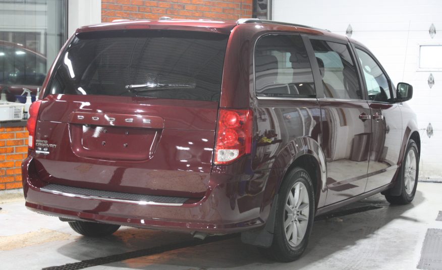 2020 DODGE GRAND CARAVAN SXT PRENIUM PLUS — photo 7