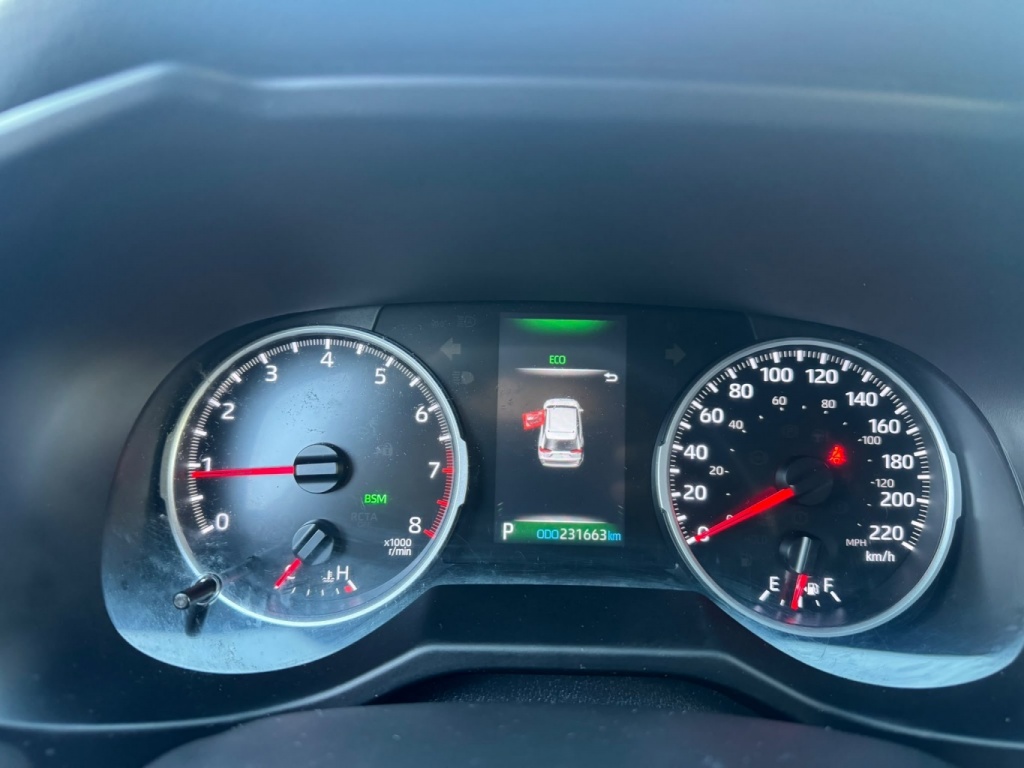 Toyota RAV4 XLE 2021 — photo 15