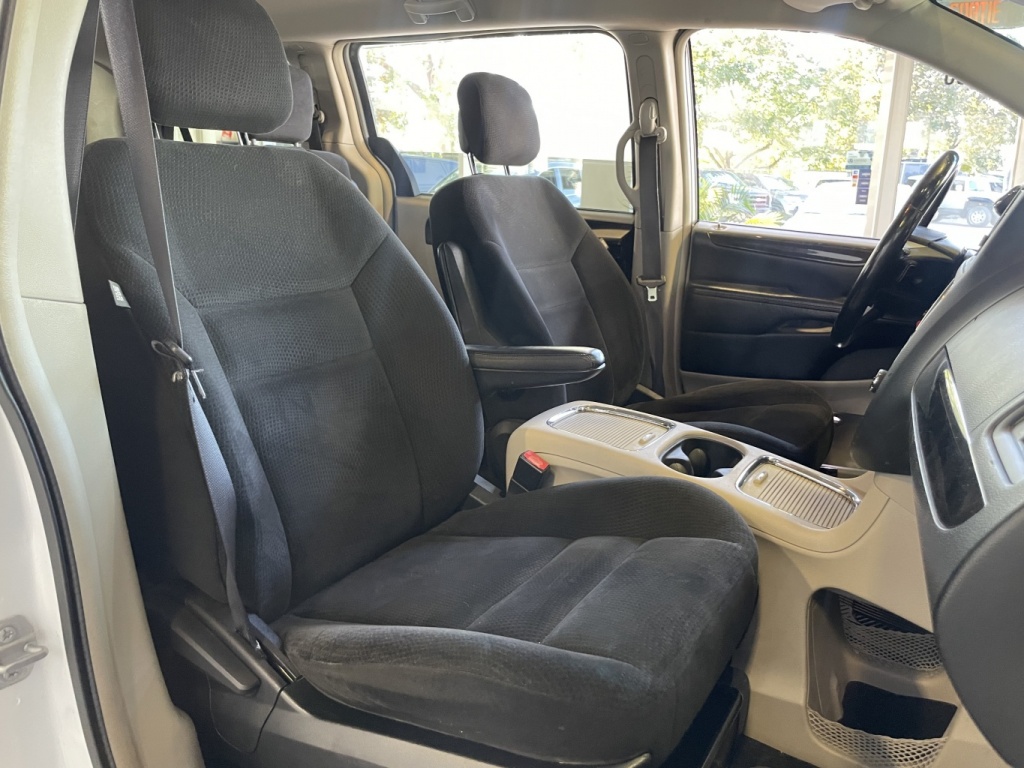 Dodge Grand Caravan Multiplaces 2015 — photo 27