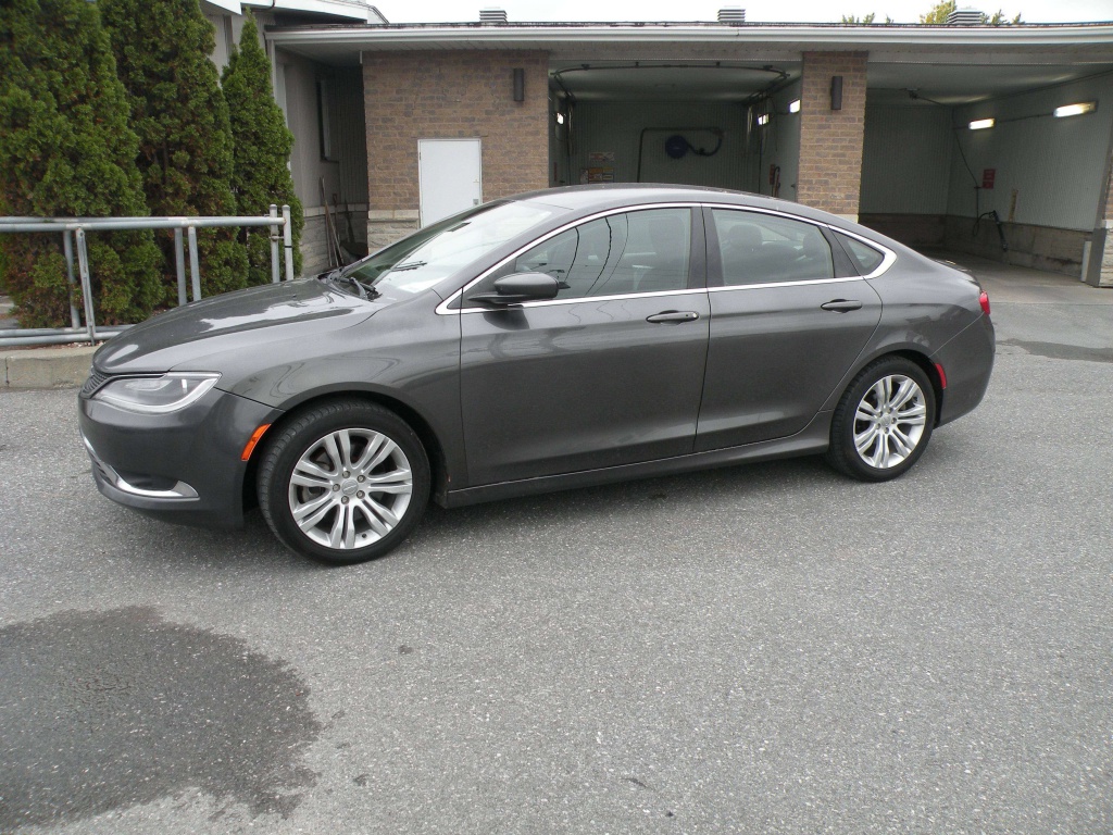 Chrysler 200 Limited 2015 — photo 2