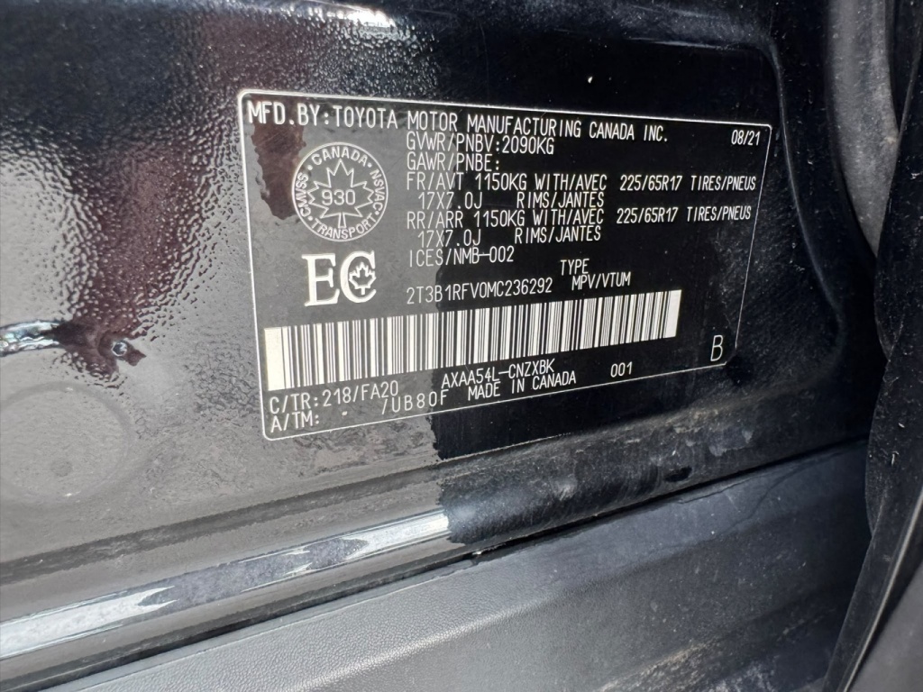 Toyota RAV4 LE 2021 — photo 17