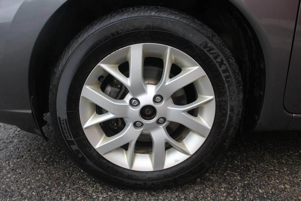 NISSAN Versa Note — photo 21