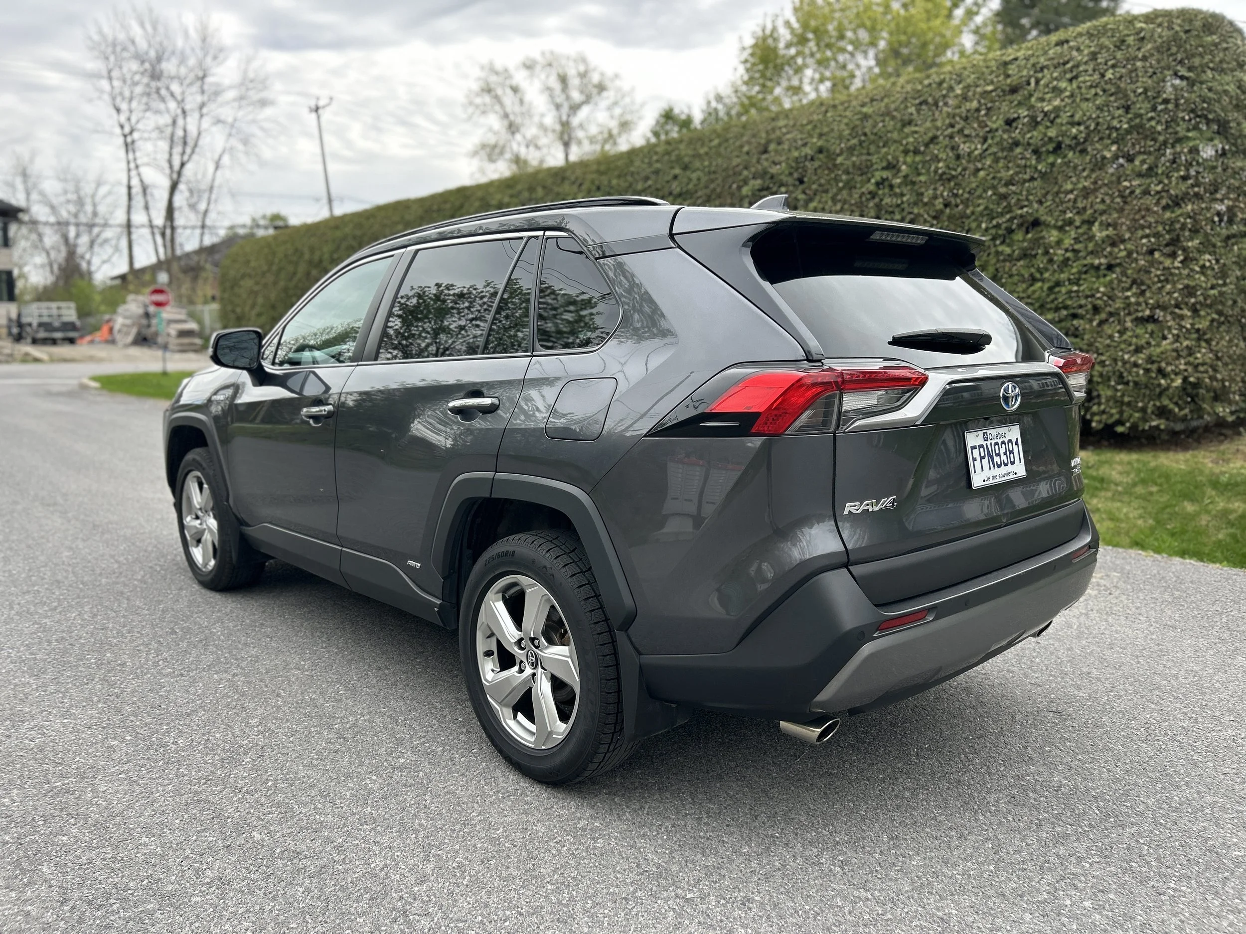 Toyota RAV4 Limited Hybrid 2021 — photo 7