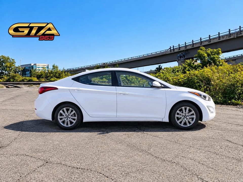 2016 Hyundai Elantra se sport — photo 2