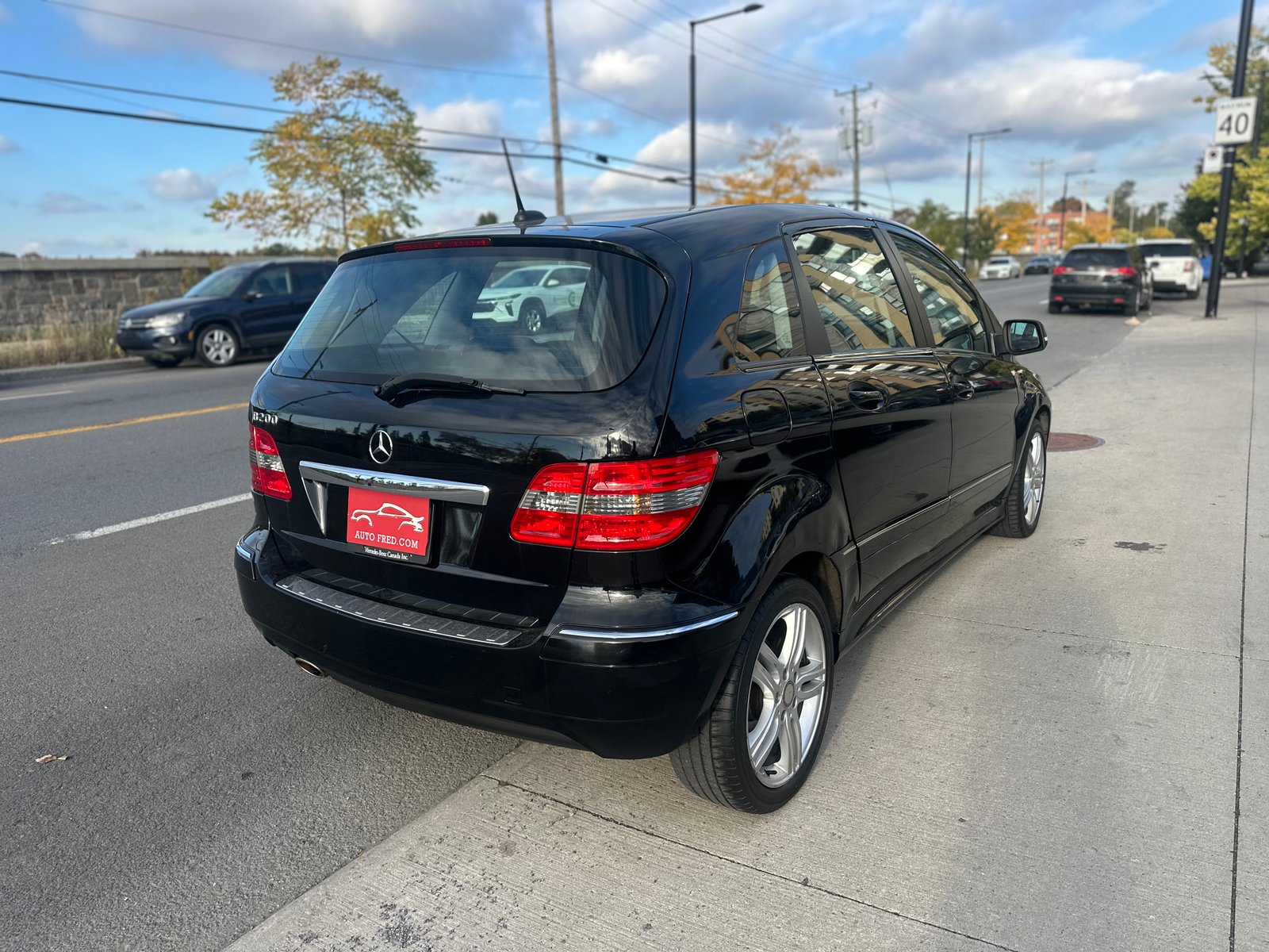 Mercedes-Benz B200 2011 — photo 5