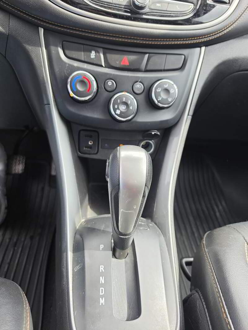 Chevrolet Trax 2018 LT / AWD + TOIT + CAMERA + BLUETOOTH + CUIR ET TISSUS + BAS KM +++ — photo 13
