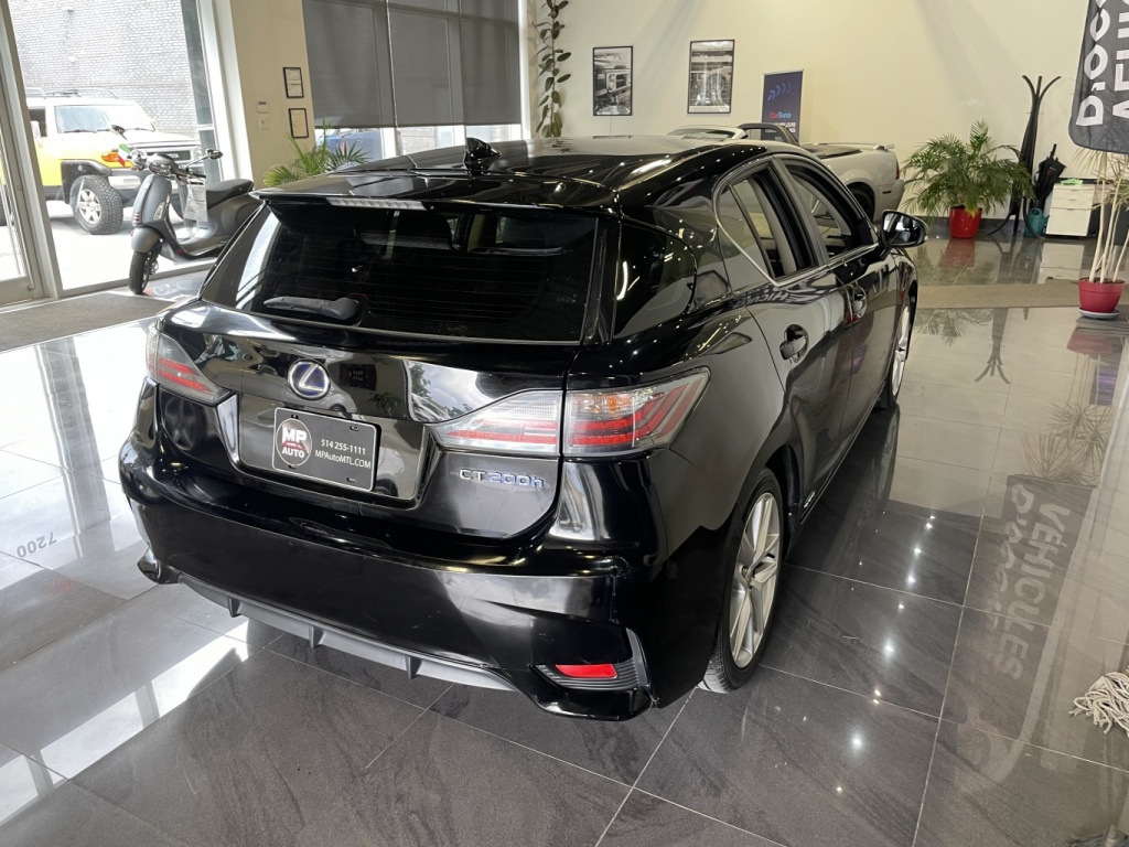 Lexus CT 200h  2014 — photo 7