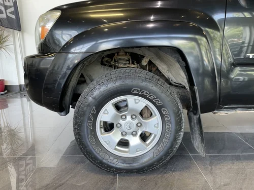 Toyota Tacoma  2010 — photo 26