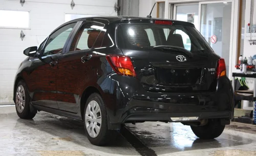 2016 TOYOTA YARIS — photo 4