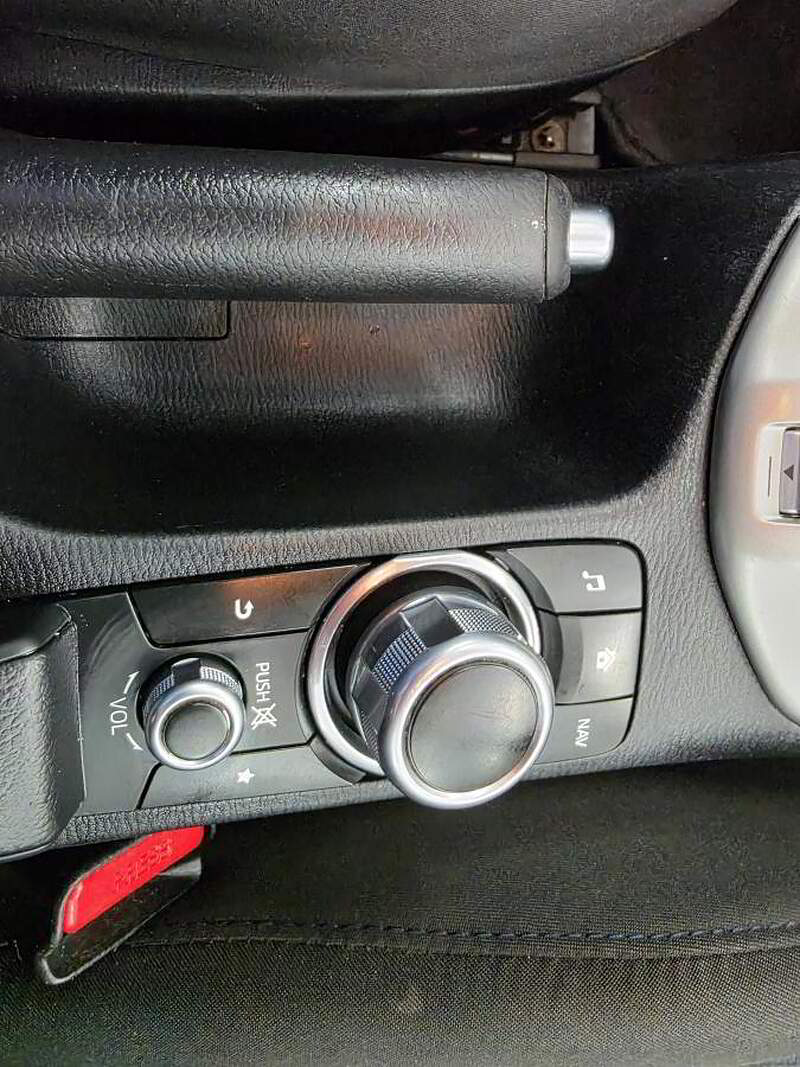 Toyota Yaris hatchback 2020 LE / AUTO + + CAMERA + BLUETOOTH +++ — photo 19