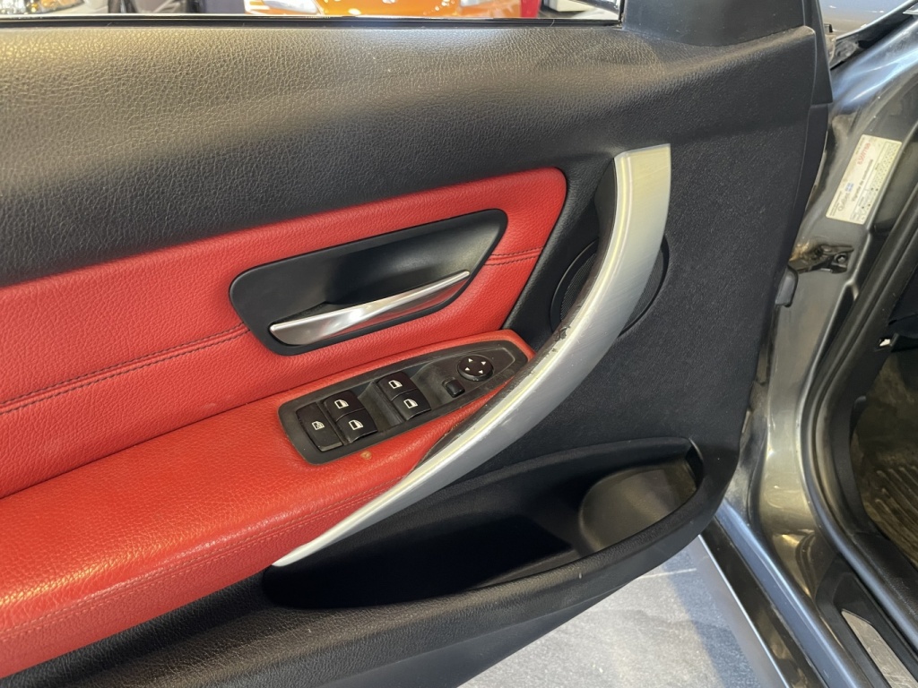 BMW Serie 3 320i xDrive 2014 — photo 18