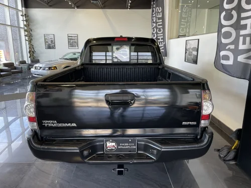 Toyota Tacoma  2010 — photo 6