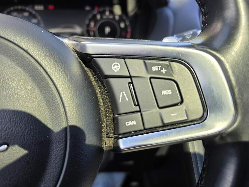 Jaguar F-PACE 2020 S / TOIT + GPS + CAMERA + CUIR + BLUETOOTH + BAS KM +++ — photo 16