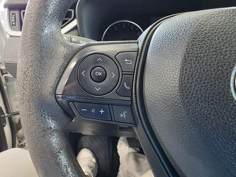 Toyota RAV4 2022 LE — photo 12