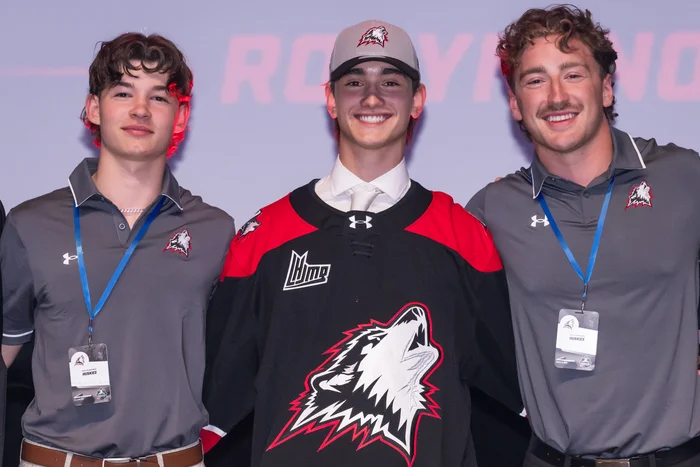 Jayden Pominville, Zachary Lainesse et Alex Carr.