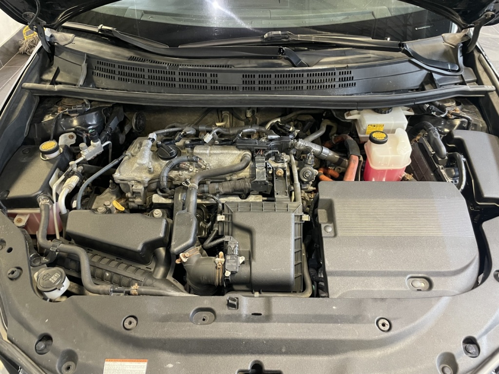 Lexus CT 200h  2014 — photo 16