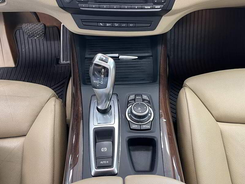 BMW X5 2012 35i + AWD + TOIT + GPS + CAMERA + CUIR + BLUETOOTH + BAS KM +++ — photo 20